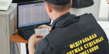 Как узнать долги у приставов по фамилии бесплатно